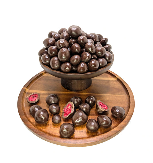 Himbeeren gefriergetrocknet in Zartbitterschokolade